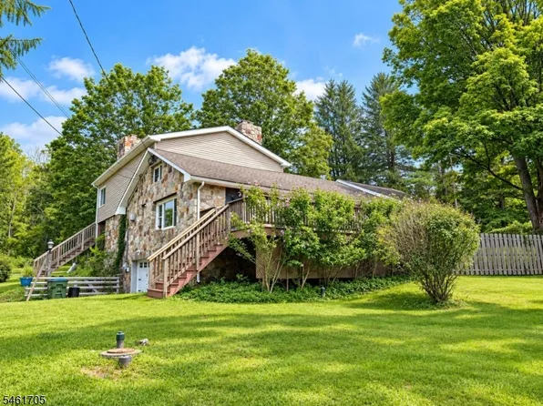 22 Mohican Rd, Blairstown Twp., NJ 07825