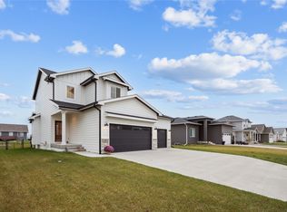 1070 Cedar St, Waukee, IA 50263
