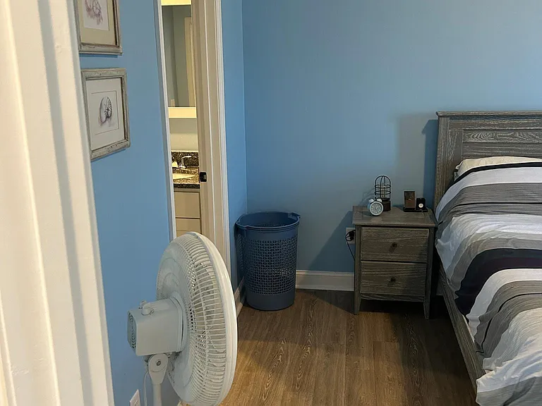 180 Ashworth Ave #104 — Photo 17