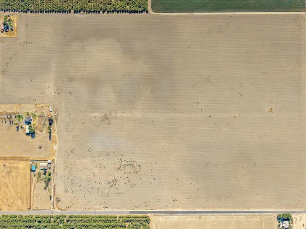 W Houston Avenue, Hanford, CA 93245