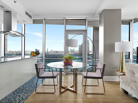 4th image of 519 Borden Ave APT 11M