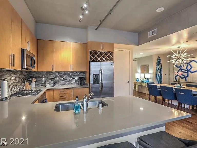 353 E Bonneville Ave #1002 — Photo 10