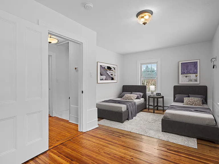 74 Montauk Hwy — Photo 13