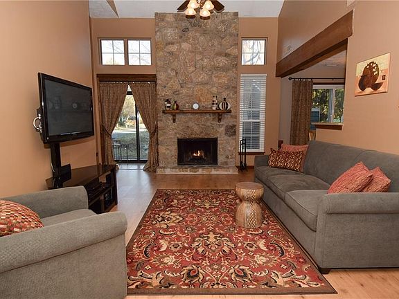 4th image of 4693 Stansbury Ln