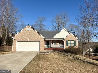 504 Plantation Creek Dr, Loganville, GA 30052