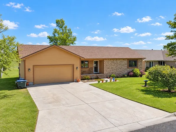 3014 Gary Ave, Dodge City, KS 67801