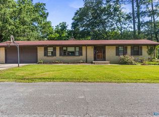 709 Azalea St NW, Hartselle, AL 35640
