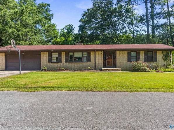 709 Azalea St NW, Hartselle, AL 35640
