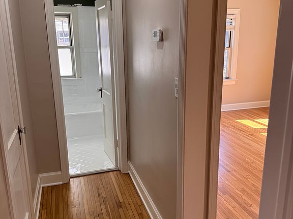 4th image of 1611 S College Ave