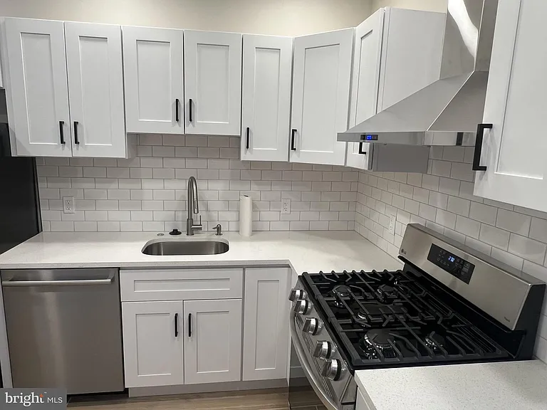 3051 Cedar St — Photo 14