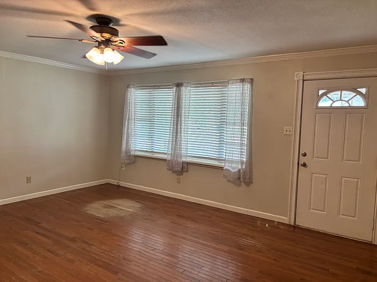 610 W Bullock St — Photo 12