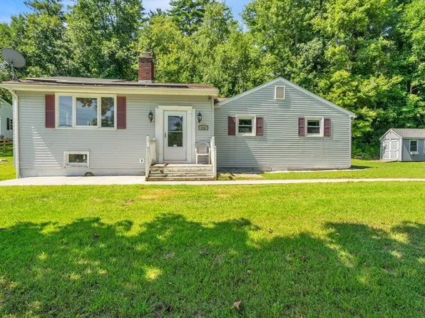 1541 Center St, Ludlow, MA 01056
