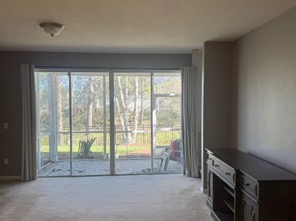 4816 Parkhurst Pl, Jacksonville, FL 32256