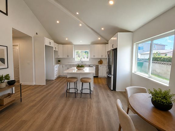 2nd image of 13385 Roberta Cir