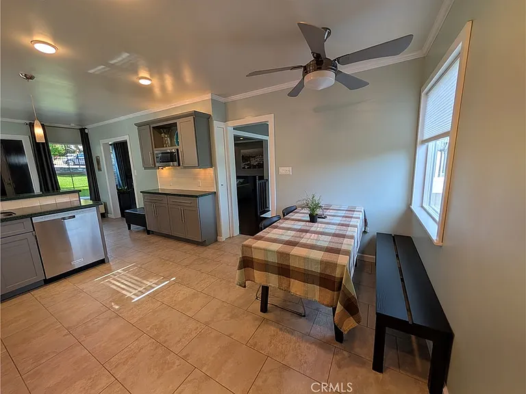 2828 Henrietta Ave — Photo 45