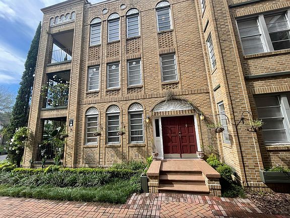 3rd image of 2831 Herschel St #11