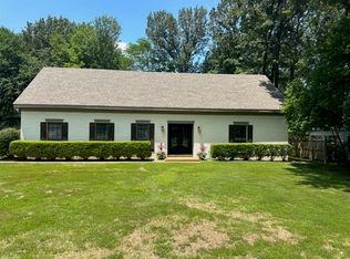 2331 Pike Wood Dr, Germantown, TN 38138