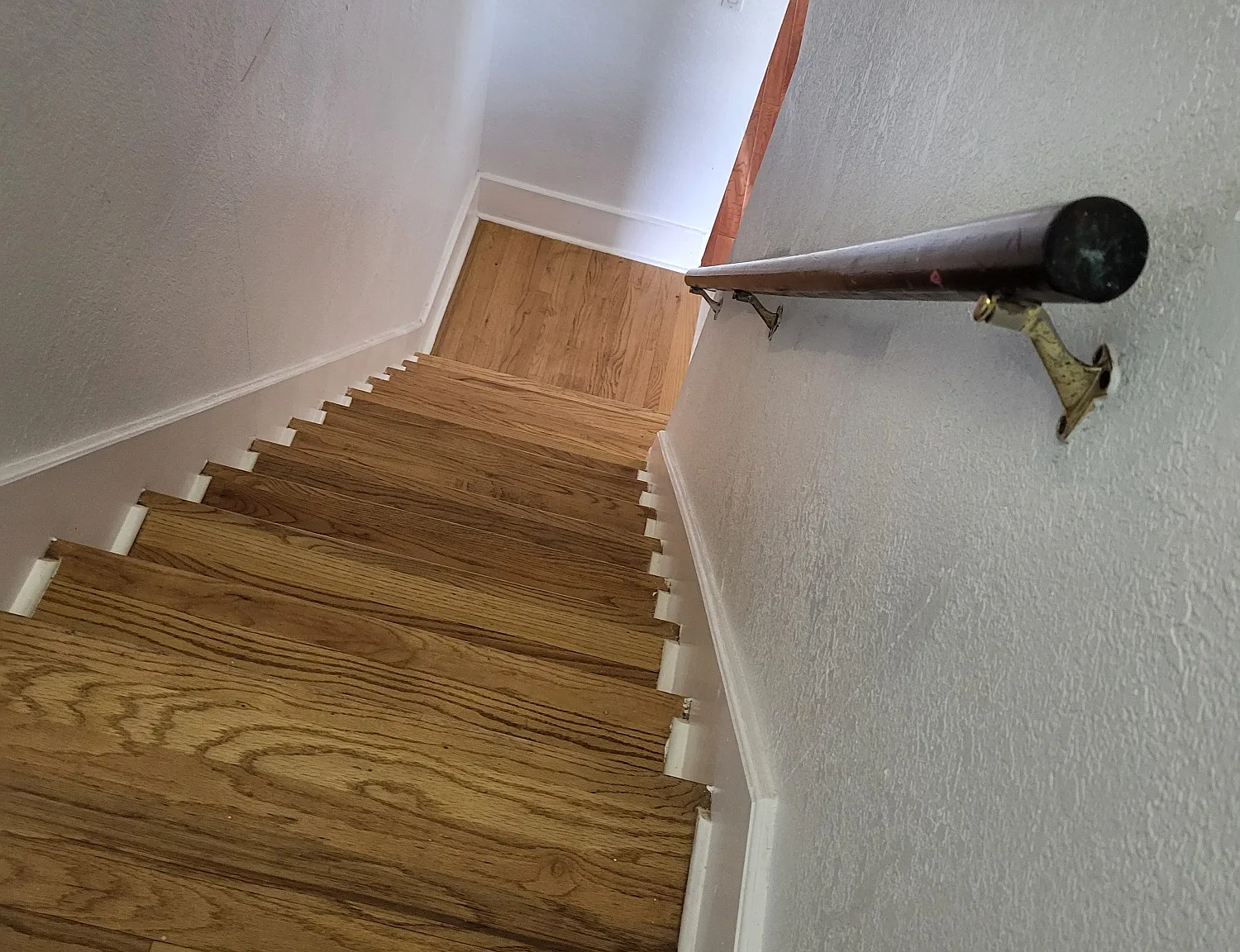 4 bed, 2000 sqft, $1,750 — Photo 3