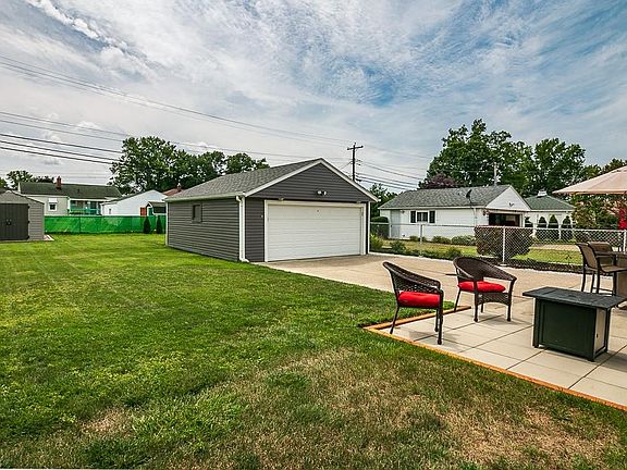 2nd image of 30308 Barjode Rd