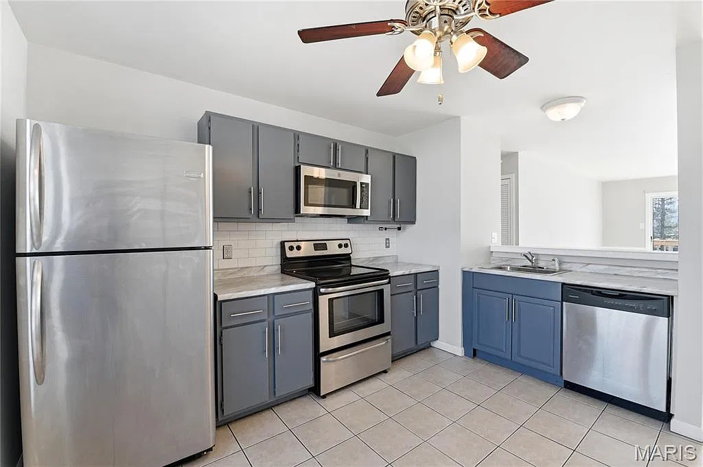 2 bed, 2.0 bath, 916 sqft, $1,500 — Photo 1