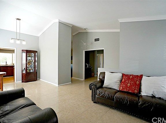 2nd image of 2047 Delores St