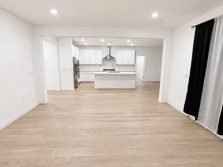7018 Blue Bay Ln — Photo 2