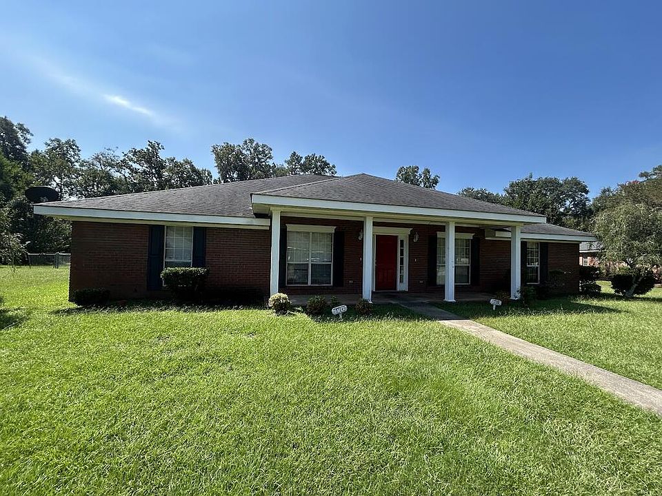 1st image of 3704 Mayfair Ln