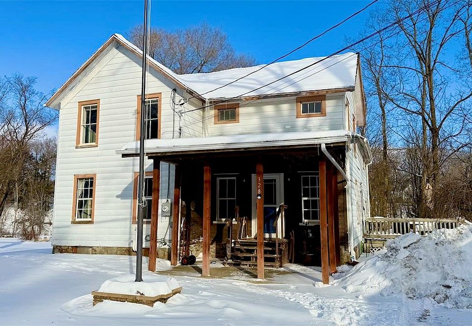 1st image of 328 Indian Field Rd