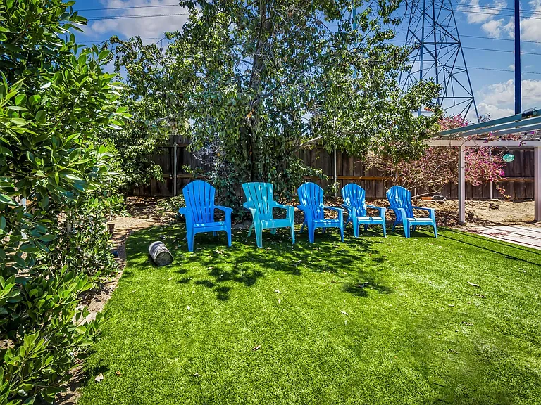 4191 Mount Everest Blvd — Photo 56