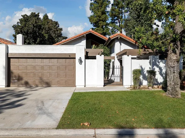6901 Courtside Cir APT 32, Bakersfield, CA 93309