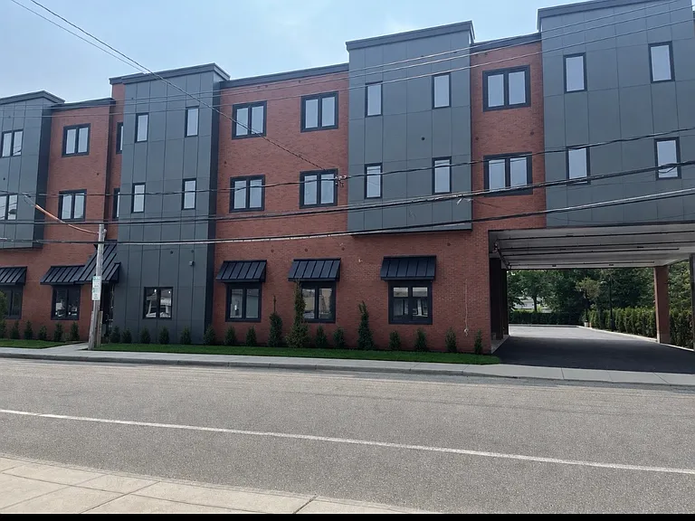 418 Oak St #302 — Photo 12