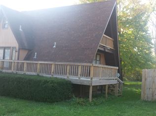 1357 Morningside Dr, Chesterton, IN 46304