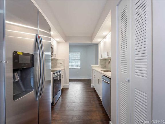2nd image of 1501 SW 131st Way APT 306P
