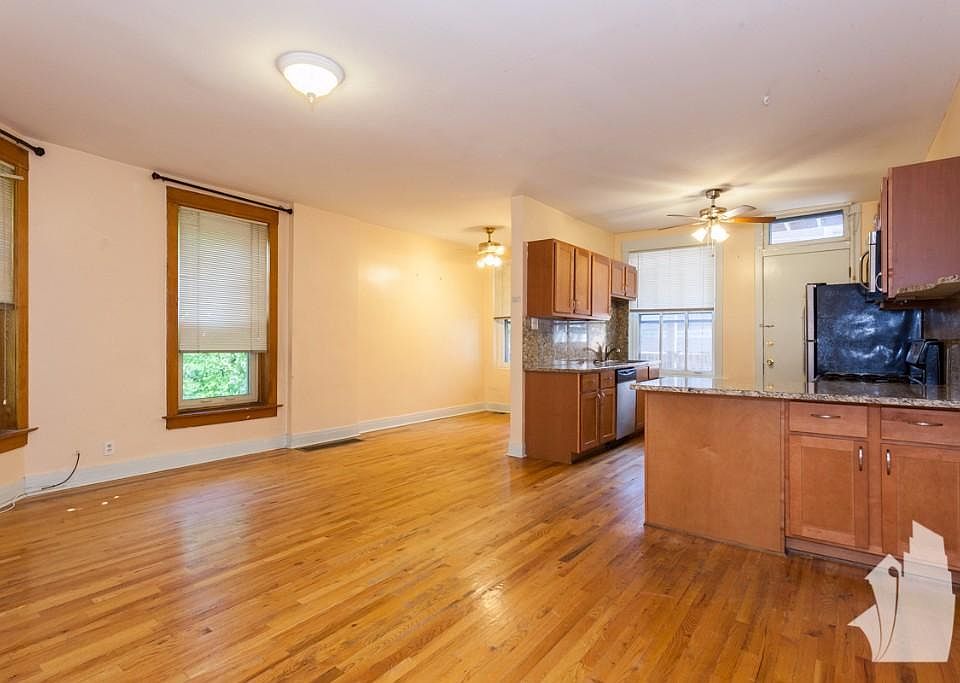 1st image of 1533 W Leland Ave #2E9