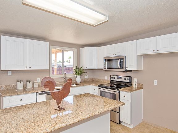 4th image of 2243 S Olivia Ave