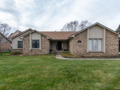 6857 Serenity Dr, Troy, MI, 48098