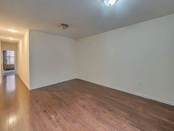 4th image of 221 E 35th St APT 2FW