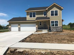 2703 Shady Lane Dr, Norwalk, IA 50211