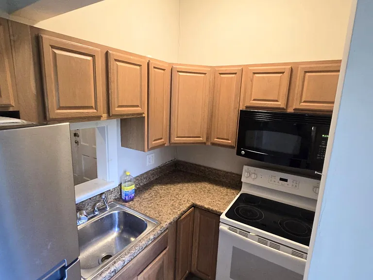 145 N Princeton Cir #26 — Photo 6