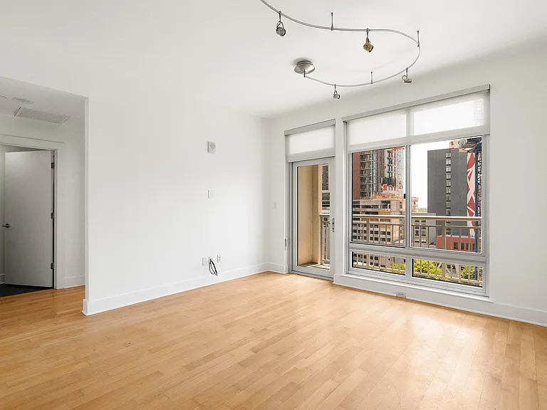 603 Davis St #1105 — Photo 5