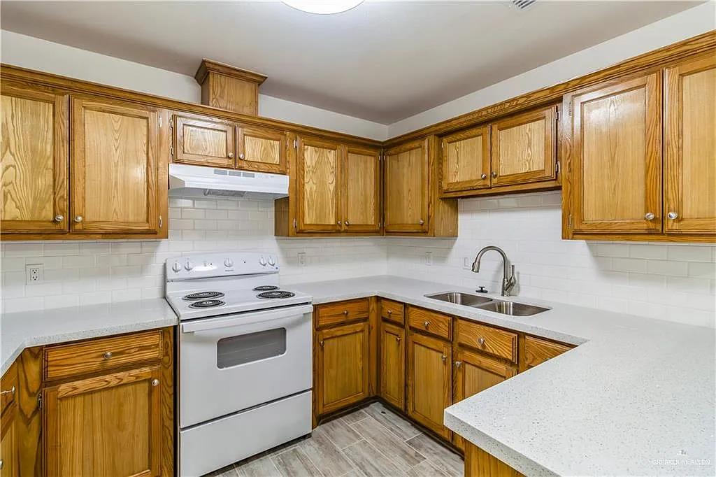 933 English Ave — Photo 4