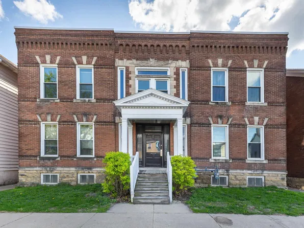 2109 Jackson St, Dubuque, IA 52001