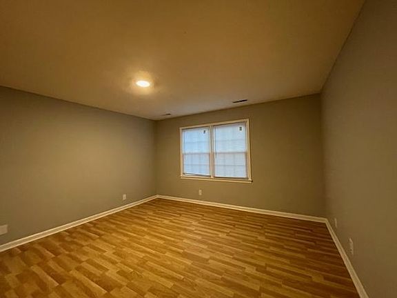 4th image of 111 Claybill Dr Unit B