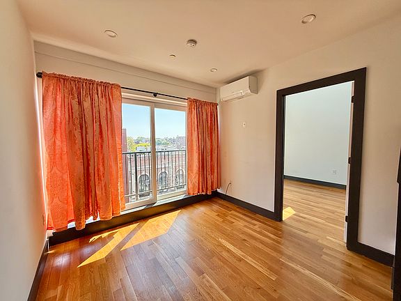 3rd image of 1304 Rogers Ave #2