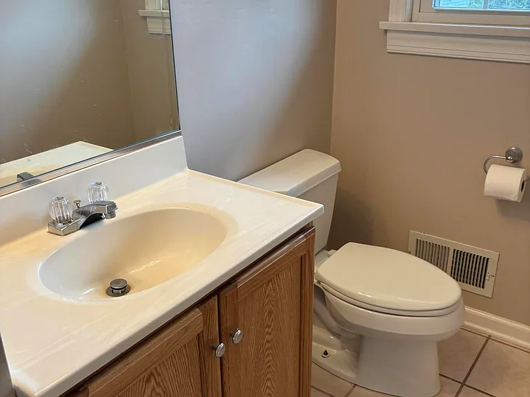 3614 Ventnor Rd SE — Photo 10
