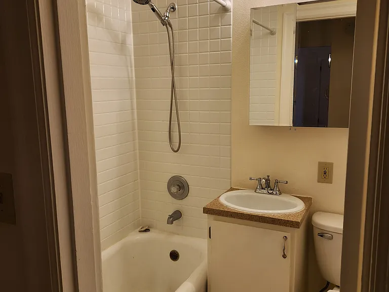 2317 10th Ave E #304 — Photo 3