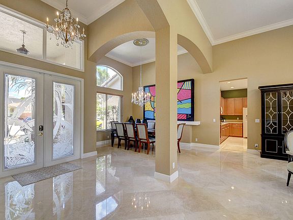 4th image of 11392 Paradise Cove Ln