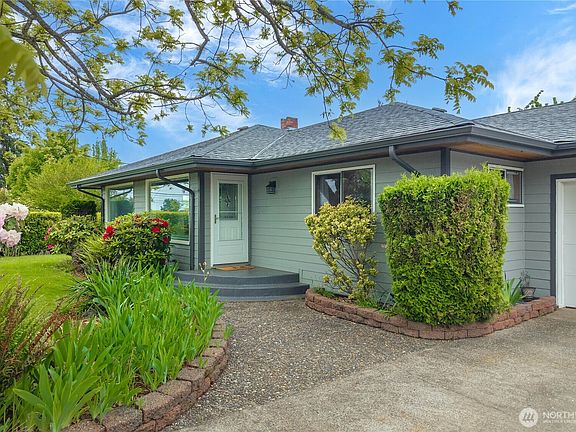 4th image of 2911 Elwood Drive W