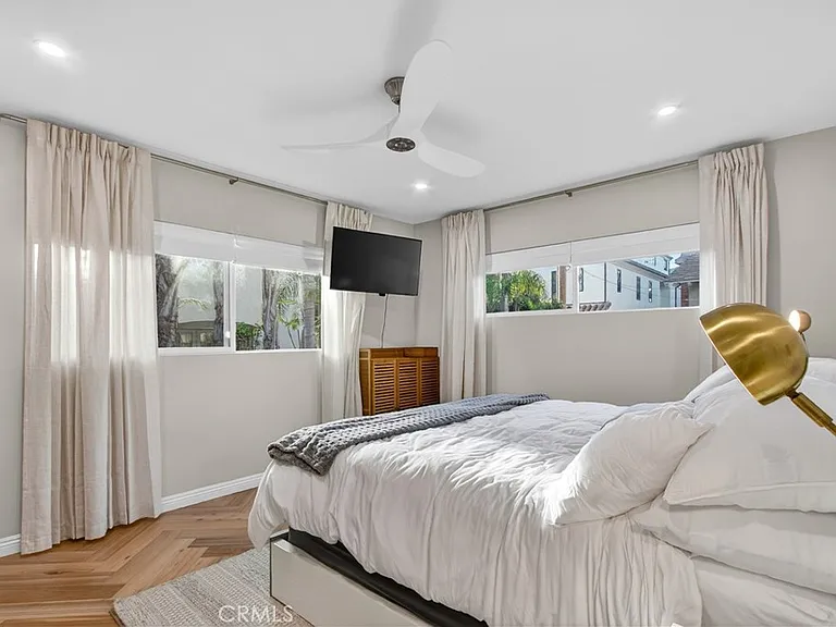 225 Iris Ave — Photo 15