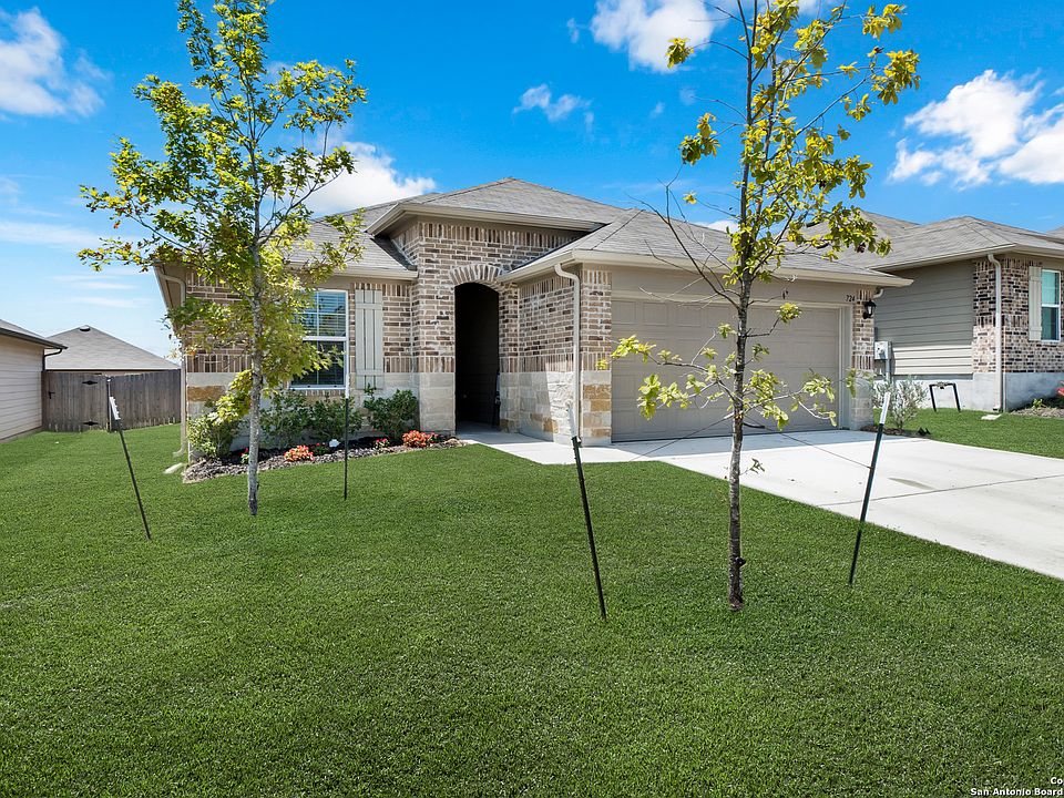 1st image of 724 ARMADILLO DR